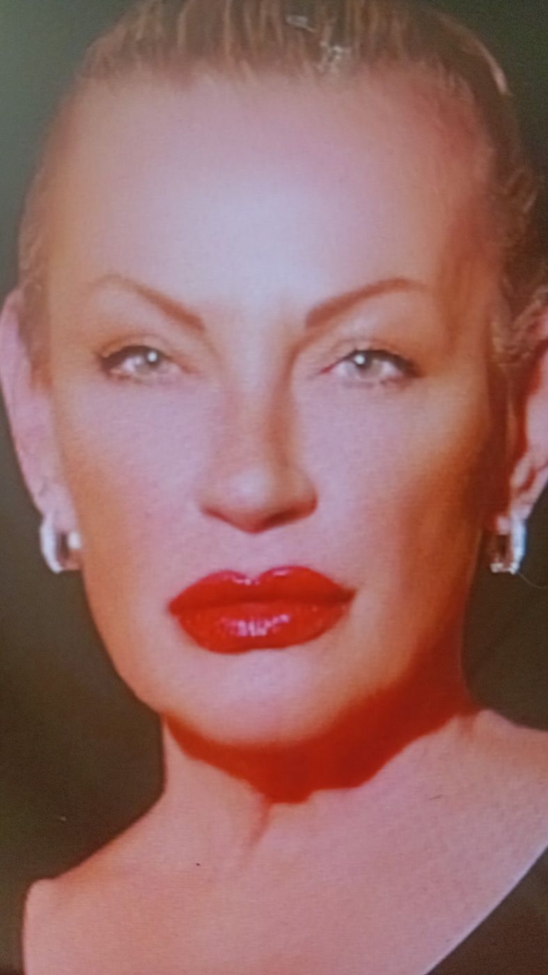 Lady Suzanne Bild